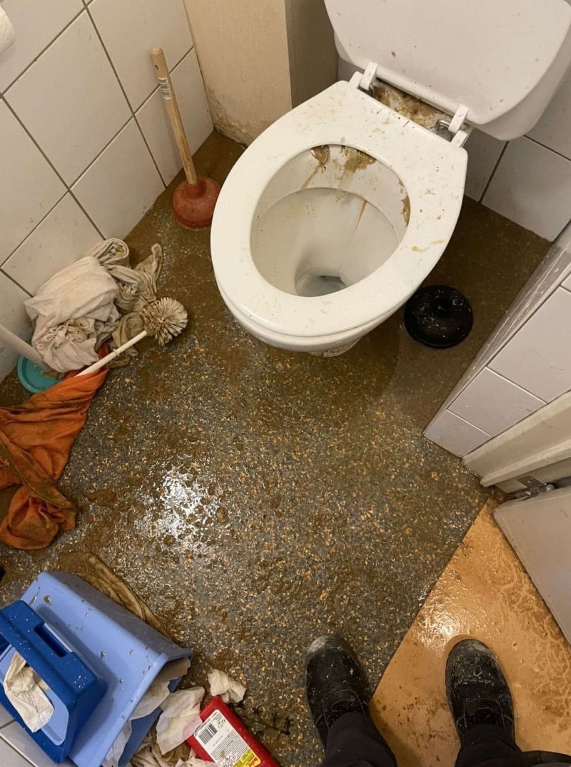 débouchage wc dinant réglé par l'Entreprise Mertens Débouchage