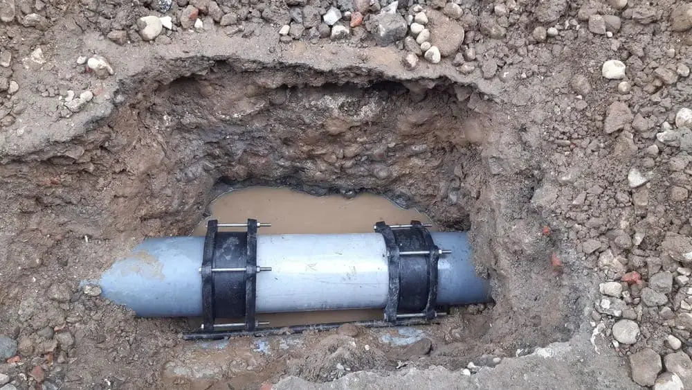 Réparation et débouchage de canalisation enterrée à Wavre sur réseau mixte par Service Mertens Débouchage