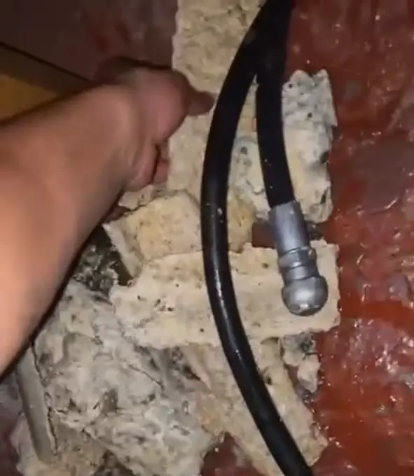 Intervention d’un déboucheur avec flexible professionnel pour déboucher une canalisation à Rixensart